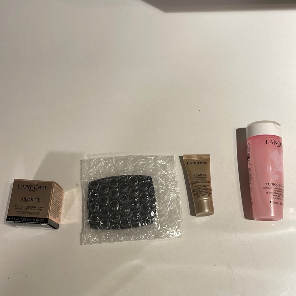 Lancôme gift set: eye cream, eye shadow, cream, toner